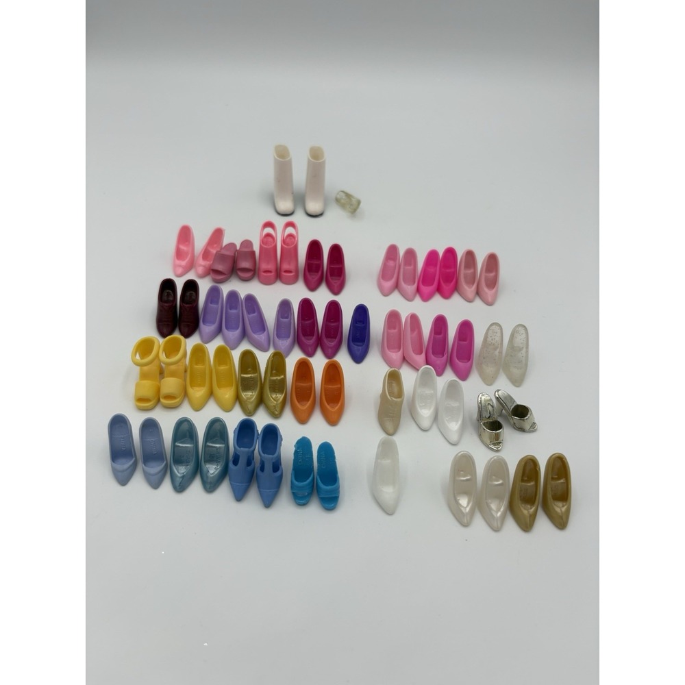 Vintage 90s Barbie Shoe Accessory Lot Matched Pairs 1992 Clip Hangers Mattel B
